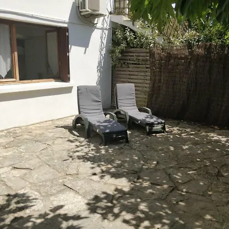 Apartmán T3 Avec Jardin. *